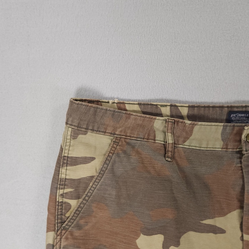 Levi's Camo Carrier Cargo Shorts Men's Size 40 Camouflage Military Style - Picture 10 of 12